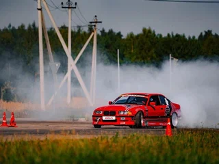 1992 BMW 3 серии 325i III (E36), чёрный, 1500000 рублей, вид 4
