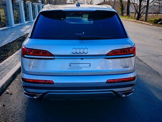 2020 Audi Q7 45 TDI II (4M) Рестайлинг, серебристый, 7099999 рублей, вид 2