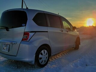 2015 Honda Freed I Рестайлинг 2, серебристый, 1270000 рублей, вид 4