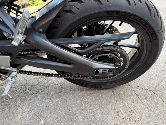2020 Yamaha XSR900, серебристый, 970000 рублей - вид 5