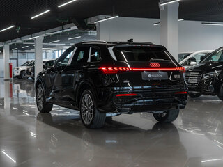 2026 Audi Q5 L III (GU), чёрный, 5990000 рублей, вид 5