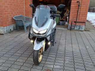2022 Yamaha NMAX, серебристый, 420000 рублей, вид 3