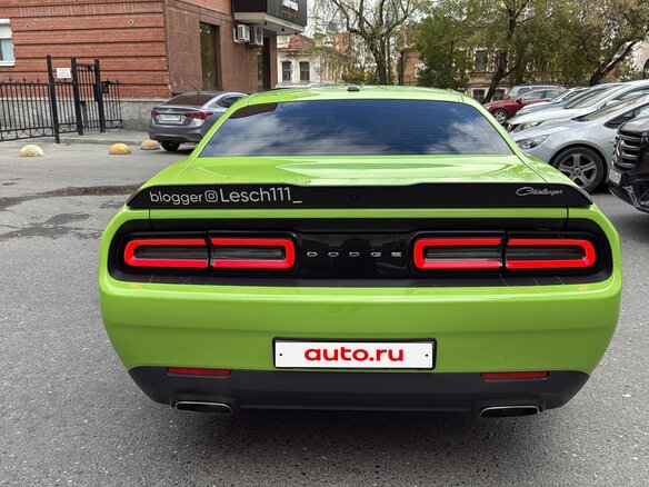 2019 Dodge Challenger III Рестайлинг 2, зелёный, 5000000 рублей - вид 12