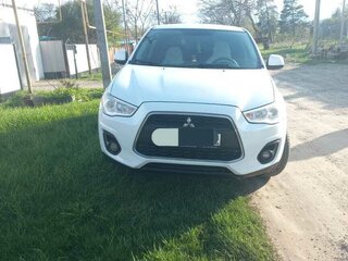 2014 Mitsubishi ASX I Рестайлинг, белый, 1000000 рублей, вид 3
