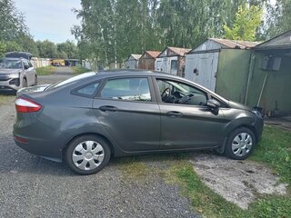 2017 Ford Fiesta Mk6 Рестайлинг, серый, 750000 рублей, вид 4