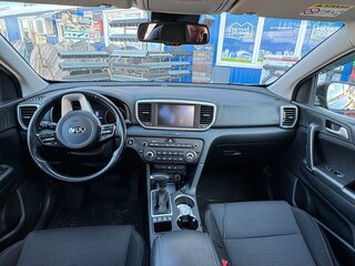 2020 Kia Sportage IV Рестайлинг, чёрный, 2430000 рублей, вид 5
