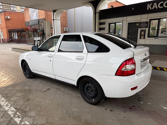 2009 Lada (ВАЗ) Priora I, белый, 299999 рублей - вид 5