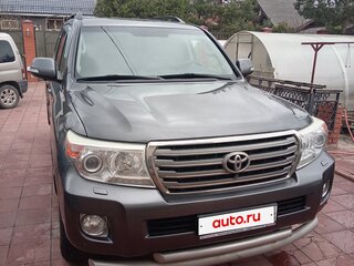 2013 Toyota Land Cruiser 200 Series Рестайлинг 1, серый, 3799000 рублей, вид 1