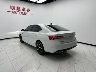 2023 Skoda Octavia IV (A8), белый, 2000000 рублей, вид 5