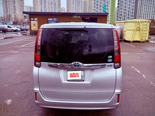 2015 Toyota Noah III (R80), серый, 1800000 рублей, вид 4