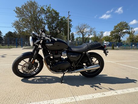 2016 Triumph Street Twin, чёрный, 700000 рублей, вид 3