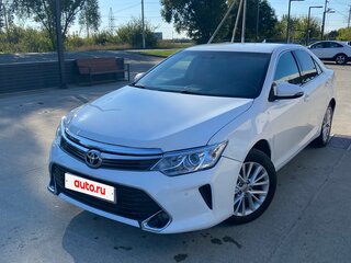 2015 Toyota Camry VII (XV50) Рестайлинг, белый, 1685000 рублей, вид 1