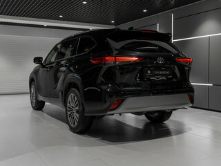 2026 Toyota Highlander IV (XU70), чёрный, 5850000 рублей, вид 4
