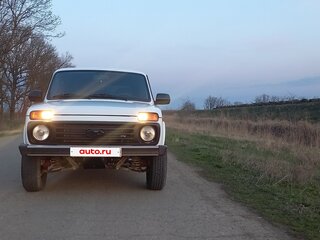 2000 Lada (ВАЗ) 2121 (4x4) I Рестайлинг, белый, 510000 рублей, вид 2