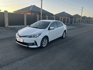 2017 Toyota Corolla XI (E160, E170, E180) Рестайлинг 1, белый, 1710000 рублей, вид 3