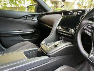 2018 Honda Insight III, чёрный, 2280000 рублей, вид 4