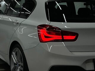 2016 BMW 1 серии 118i II (F20/F21) Рестайлинг, белый, 1500000 рублей, вид 2