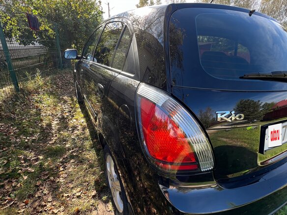 2011 Kia Rio II Рестайлинг, чёрный, 650000 рублей - вид 18