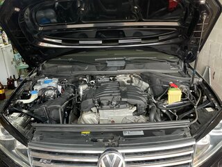 2016 Volkswagen Touareg II Рестайлинг, чёрный, 4000000 рублей, вид 4