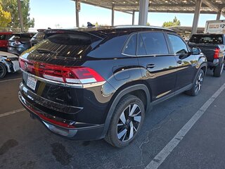 2025 Volkswagen Atlas Cross Sport I Рестайлинг, чёрный, 4900000 рублей, вид 4