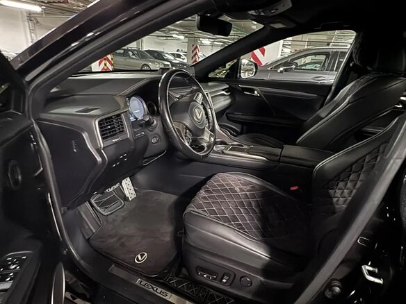 2020 Lexus RX 350 IV Рестайлинг, чёрный, 4700000 рублей - вид 8