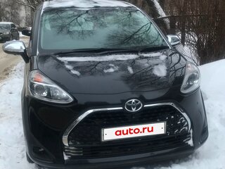 2019 Toyota Sienta II Рестайлинг, чёрный, 1800000 рублей, вид 1