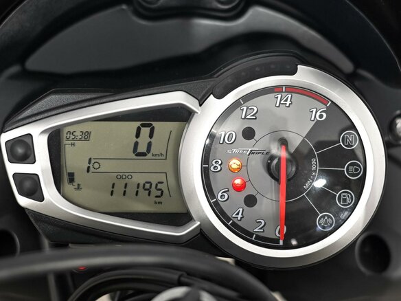 2011 Triumph Street Triple, фиолетовый, 555000 рублей - вид 8