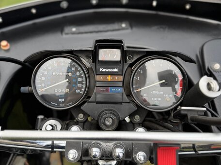 2002 Kawasaki KZ 1000, белый, 470000 рублей, вид 5