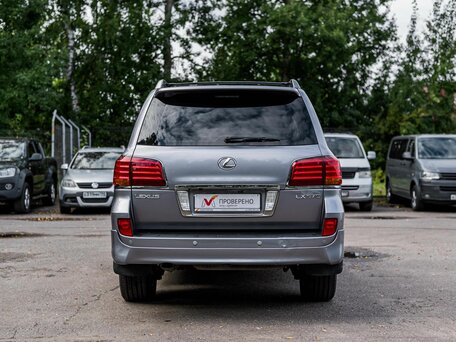 2011 Lexus LX 570 III, серебристый, 2655000 рублей, вид 4