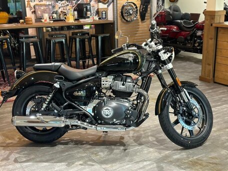 2026 Royal Enfield Super Meteor, зелёный, 773000 рублей, вид 3