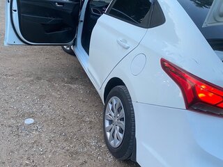 2018 Hyundai Solaris II, белый, 1100000 рублей, вид 5