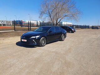 2022 Toyota Camry VIII (XV70) Рестайлинг, чёрный, 4090000 рублей, вид 2