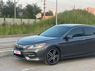 2017 Honda Accord IX Рестайлинг, серый, 1510000 рублей, вид 2