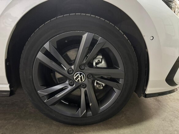 2021 Volkswagen Golf VIII, белый, 2990000 рублей - вид 18