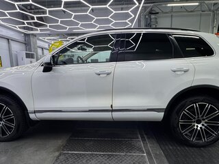 2014 Volkswagen Touareg II, белый, 1490000 рублей, вид 3