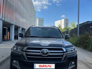 2018 Toyota Land Cruiser 200 Series Рестайлинг 2, чёрный, 7800000 рублей, вид 1