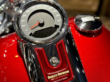 2023 Harley-Davidson Fat Boy, пурпурный, 3550000 рублей, вид 3