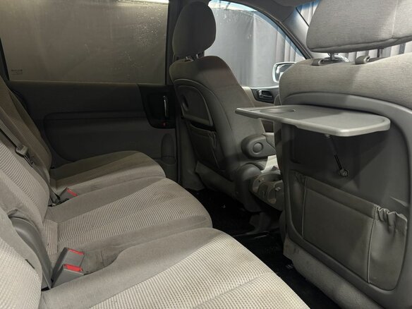 2007 Kia Carnival Grand II, серебристый, 599900 рублей - вид 16