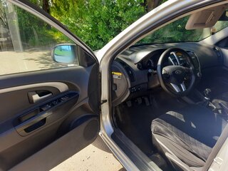 2010 Kia Ceed I Рестайлинг, серебристый, 530000 рублей, вид 5