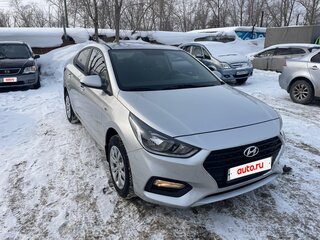 2017 Hyundai Solaris II, серебристый, 1210000 рублей, вид 3