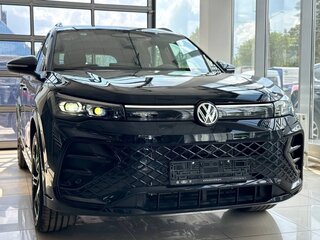 2025 Volkswagen Tiguan L Pro III (China Market), чёрный, 4700000 рублей, вид 3