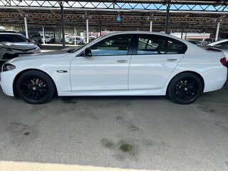 2013 BMW 5 серии 520i VI (F10/F11/F07), белый, 1550000 рублей, вид 4