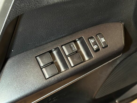 2016 Toyota RAV4 IV (XA40) Рестайлинг, чёрный - вид 20