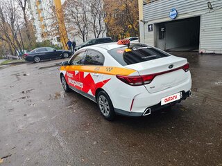2021 Kia Rio IV Рестайлинг, белый, 879999 рублей, вид 4