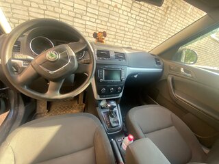 2011 Skoda Yeti I, серый, 550000 рублей, вид 2