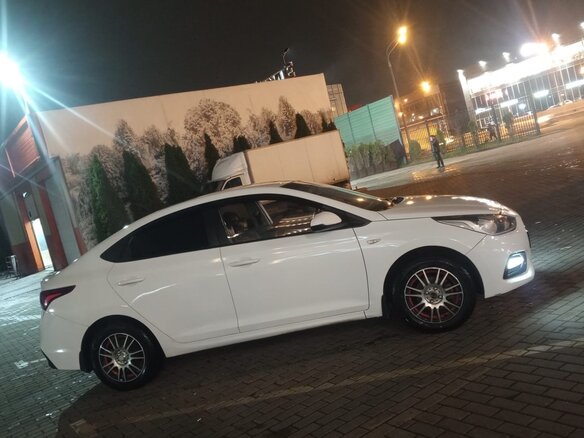 2017 Hyundai Solaris II, белый, 780000 рублей - вид 5
