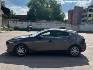 2021 Mazda 3 IV (BP), серый, 1900000 рублей, вид 5