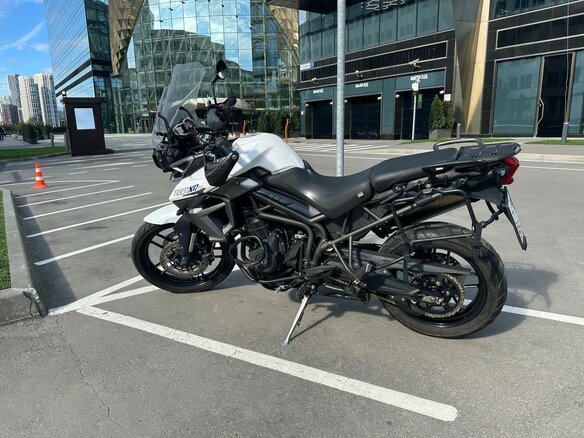 2016 Triumph Tiger 800, белый, 720000 рублей - вид 3