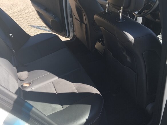 2013 Mercedes-Benz C-Класс 180 III (W204) Рестайлинг, белый, 1600000 рублей - вид 16