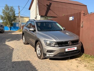 2017 Volkswagen Tiguan II, серебристый, 2200000 рублей, вид 1